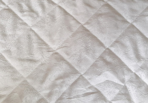 Нарезка стеганной матрасной ткани